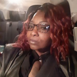 Meet your Posher, Evelyn